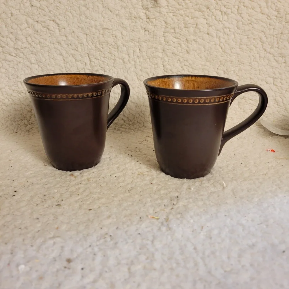 Pier 1 Imports Stoneware Mugs Set of 2 Brown Amber Excellent Reactive Glaze Bead